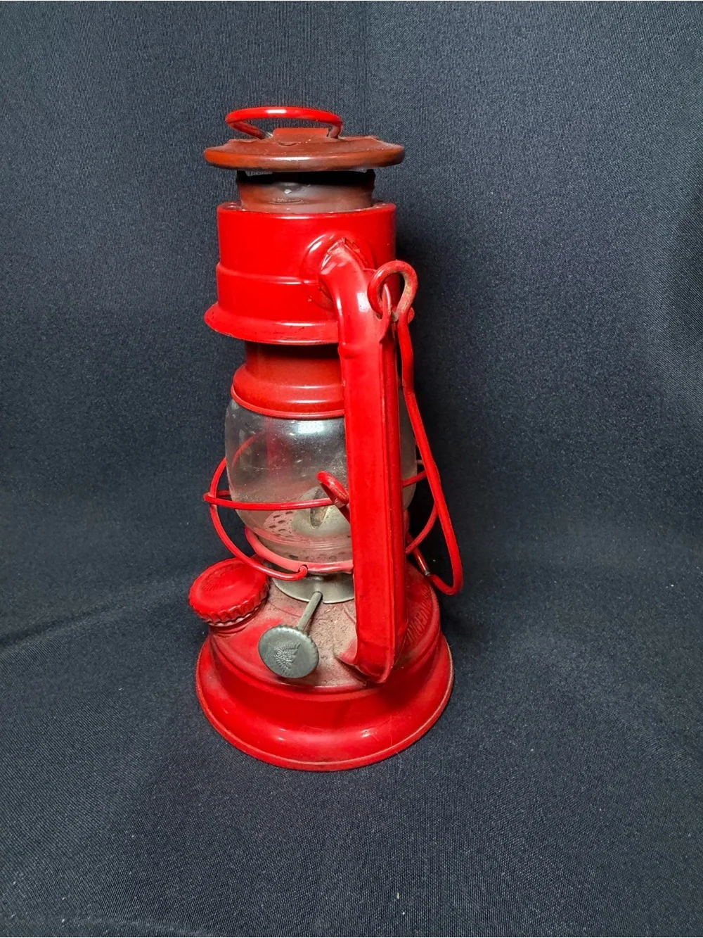 Vintage Winged Wheel No. 350 Red Oil Kerosene Lamp Lantern 7